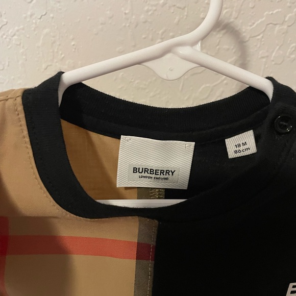 Burberry Black and Tan 18-Month One Piece—Never Worn - Picture 4 of 5